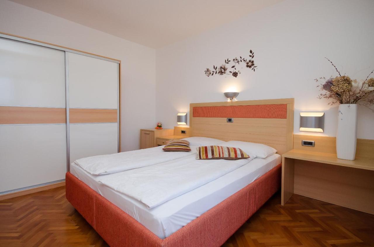 Apartments Mirjana B Lopar Kültér fotó