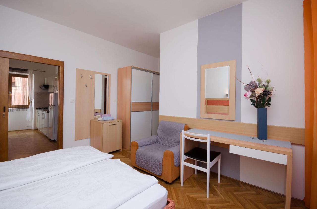 Apartments Mirjana B Lopar Kültér fotó
